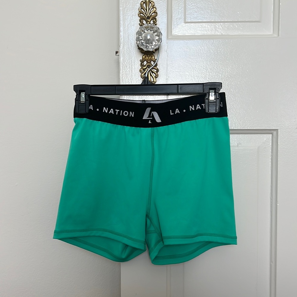 LA NATION SHORTS